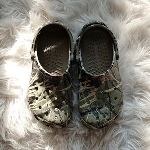 Camo CROCS